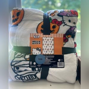 Hello Kitty Halloween Witch Mummy Ghost Blanket TWIN NWT